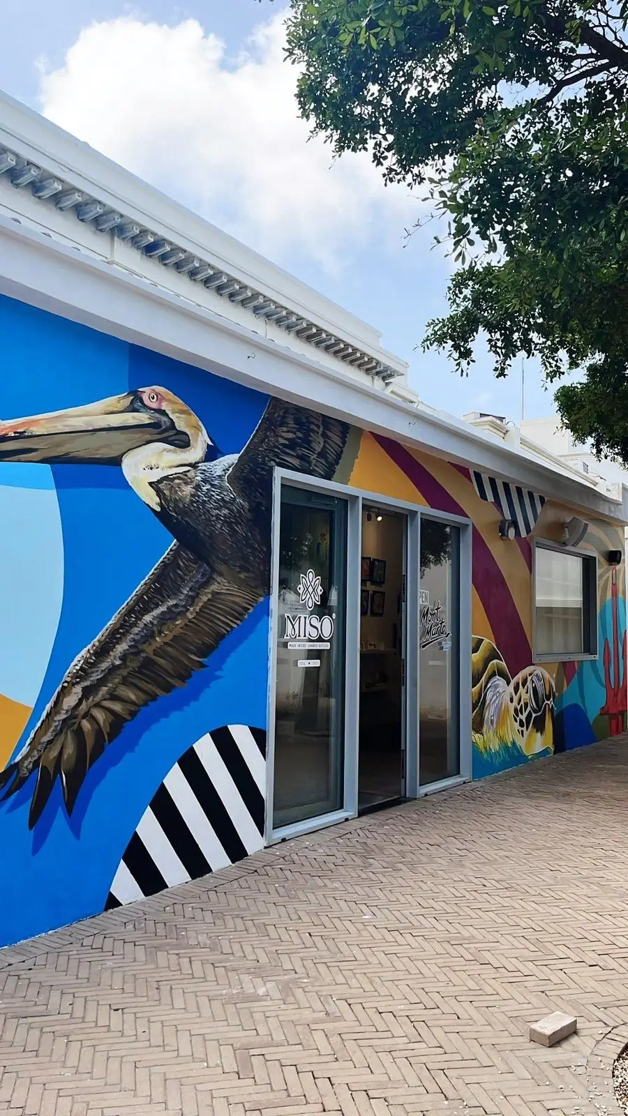 ArtisA Gallery on Main Street, San Nicolas